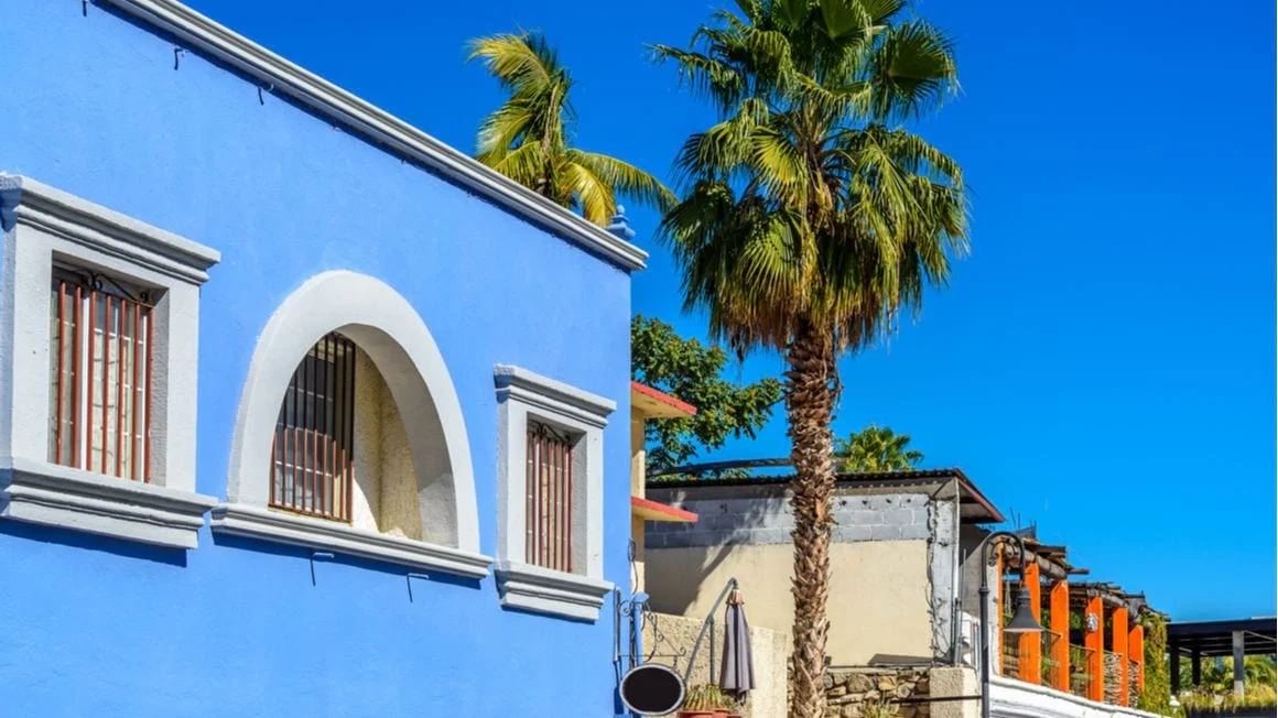 Resort-style amenities and refined lifestyle offered by Ultra-Luxury Homes in San Jose Del Cabo