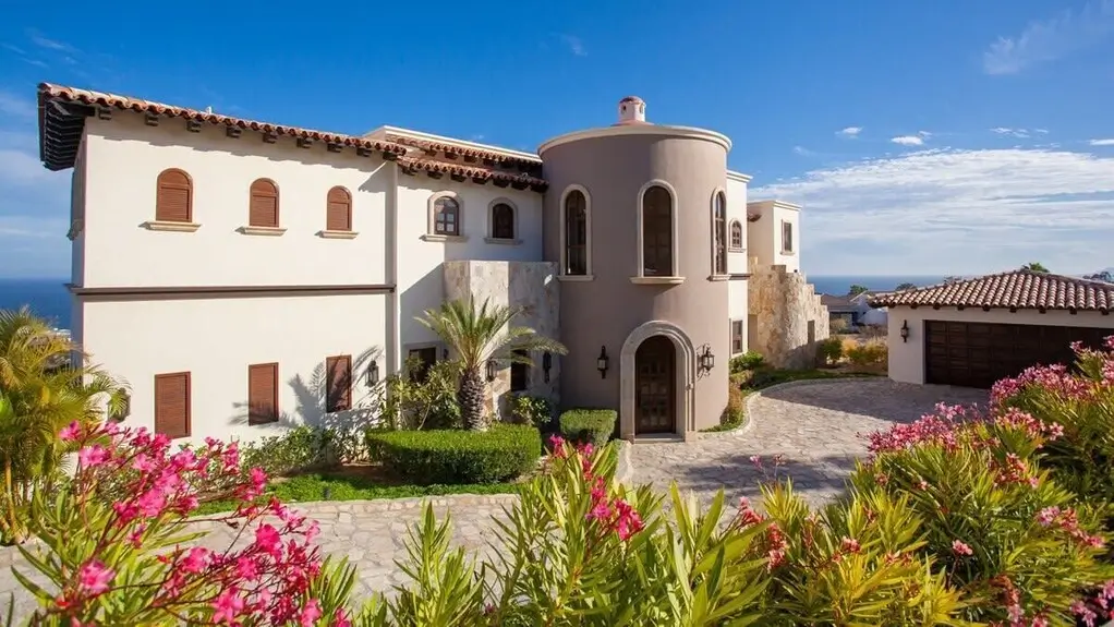 Modern Luxury Homes in San Jose Del Cabo featuring sleek oceanfront architecture and coastal views