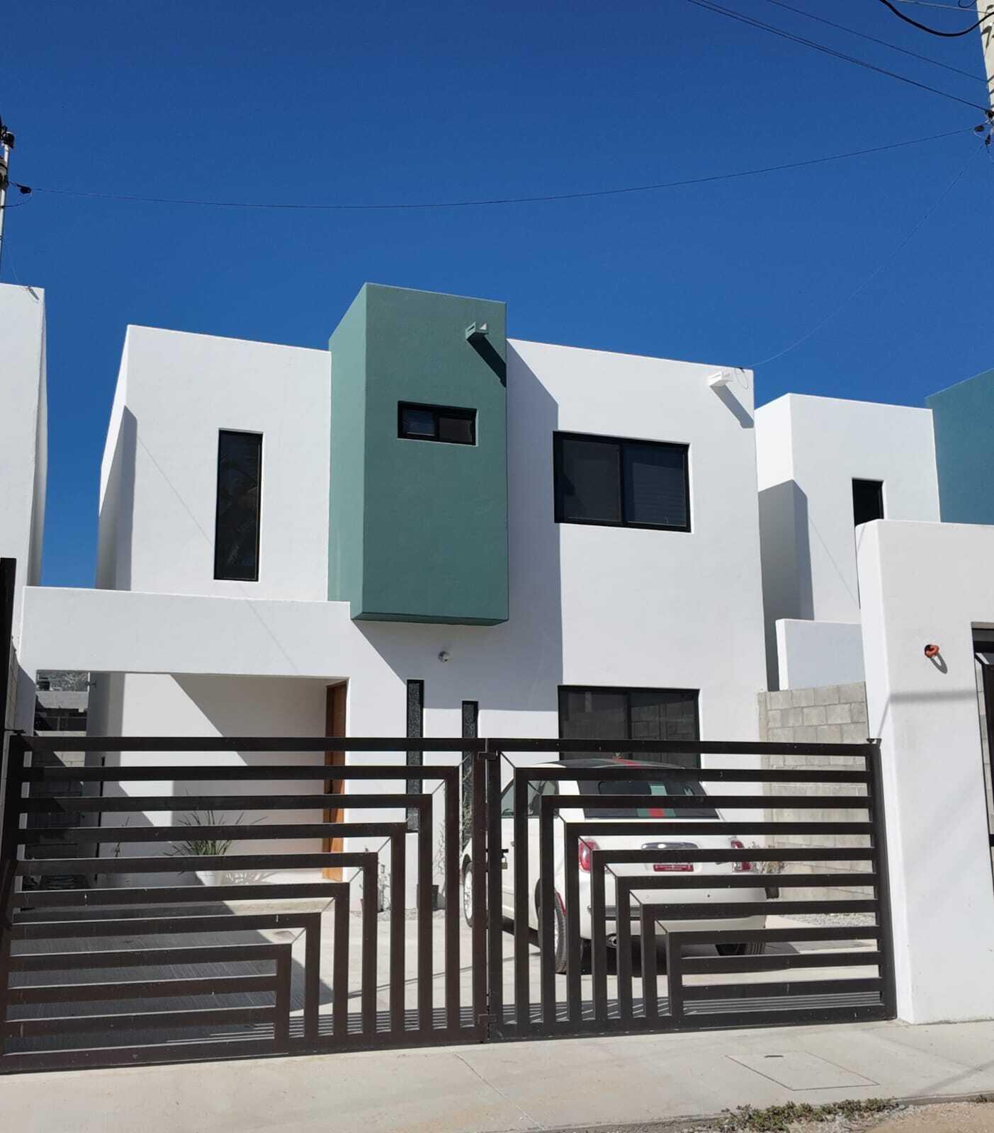 San Jose del Cabo Ampliacion El Zacata EN VENTA CASA DE ENMEDIO, Col. Zacatal San José de Cabo.Esta casa se encuentra en un estado impecable, prácticamente nueva. Cuenta con recamara master con baño. 2 recamaras con closet. Todas las recamaras con aire acondicionado y closet. Estancia de sala y comedor con aire acondicionado. Total 2.5 baños. Amplio patio. Cisterna de 5,000 litros y tinaco de 1,100 litros. Tanque de gas LP estacionario. Calentador. Equipo hidroneumático. Conexiones listas para cocina y lavadora. Ubicada cerca de Oxxo, Chedraui, Smart Fit. Tienda Ley y Starbucks, escuelas y restaurantes. Vías rápidas por boulevard Forjadores y a 3 minutos de carretera Transpeninsular. – 5 Dr Agustin Torres, San Jose del Cabo, BS