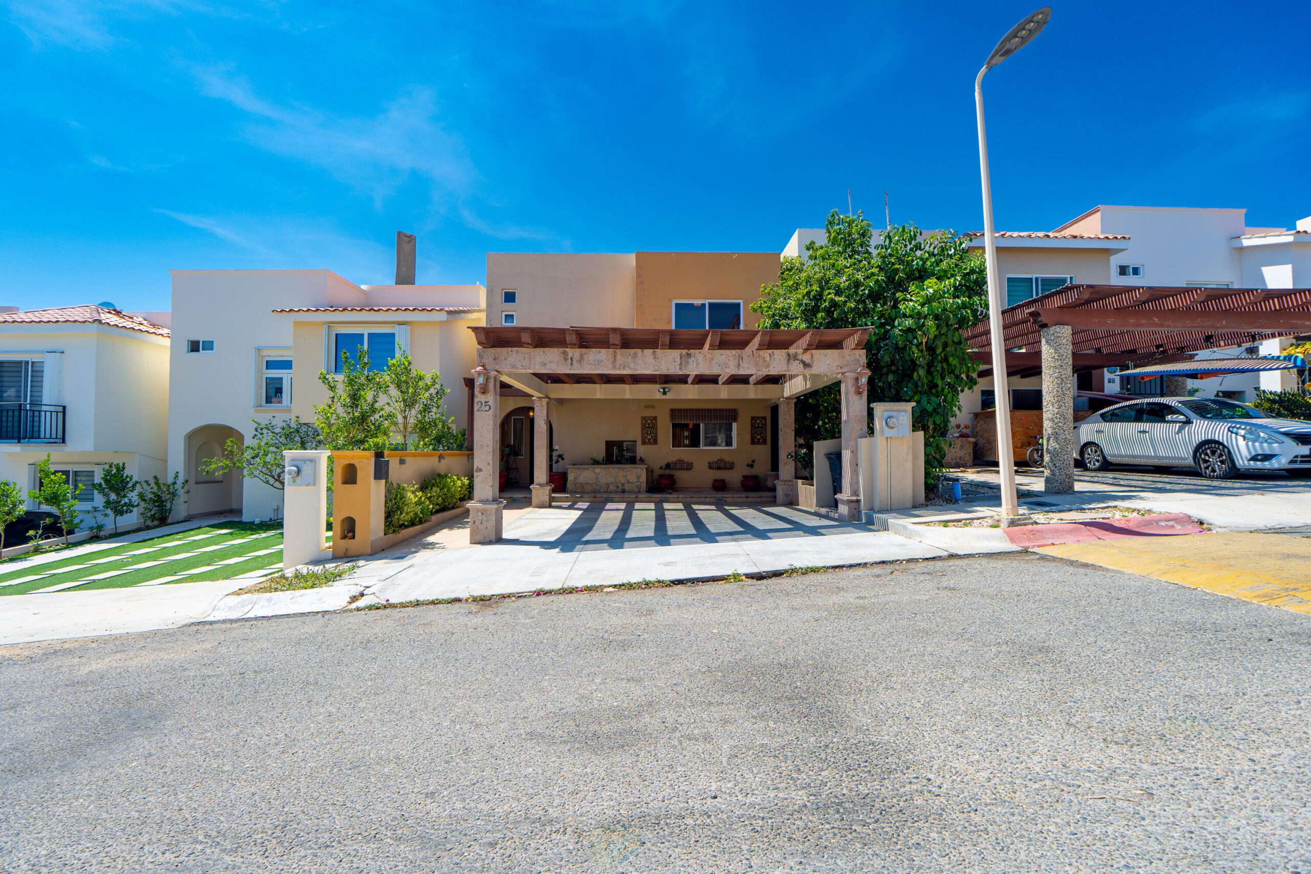 San Jose del Cabo Cabo Colo-Inland:Gen Casa Ready To move, located in loma encantada. Cerro Colorado. san jose corridor.3 Bedrooms, 2.5 Baths. all furnished its included. enjoy the backyard with pergola and asadores. private and gated community offer common areas like pool, kids area, bbq. – M9L25 Biznaga, San Jose Corridor, BS